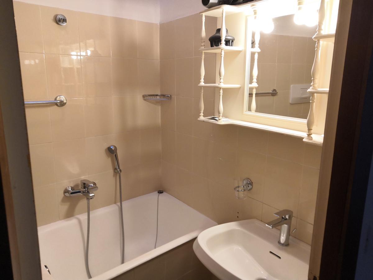 Guesthouse Rollando فيرناتْسا المظهر الخارجي الصورة