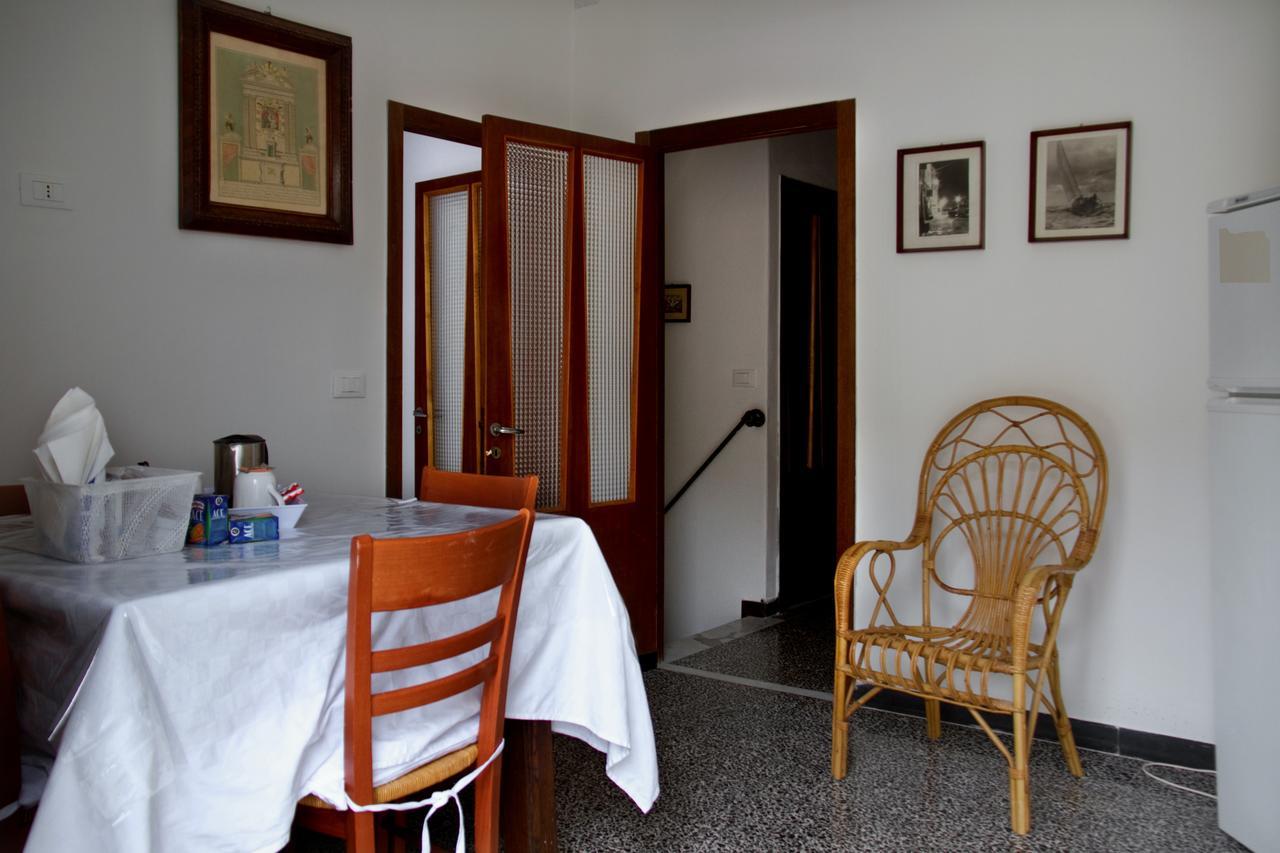 Guesthouse Rollando فيرناتْسا المظهر الخارجي الصورة